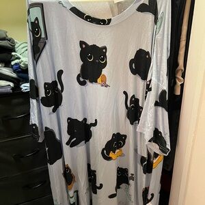 Adorable Black Cat Print Nightgown